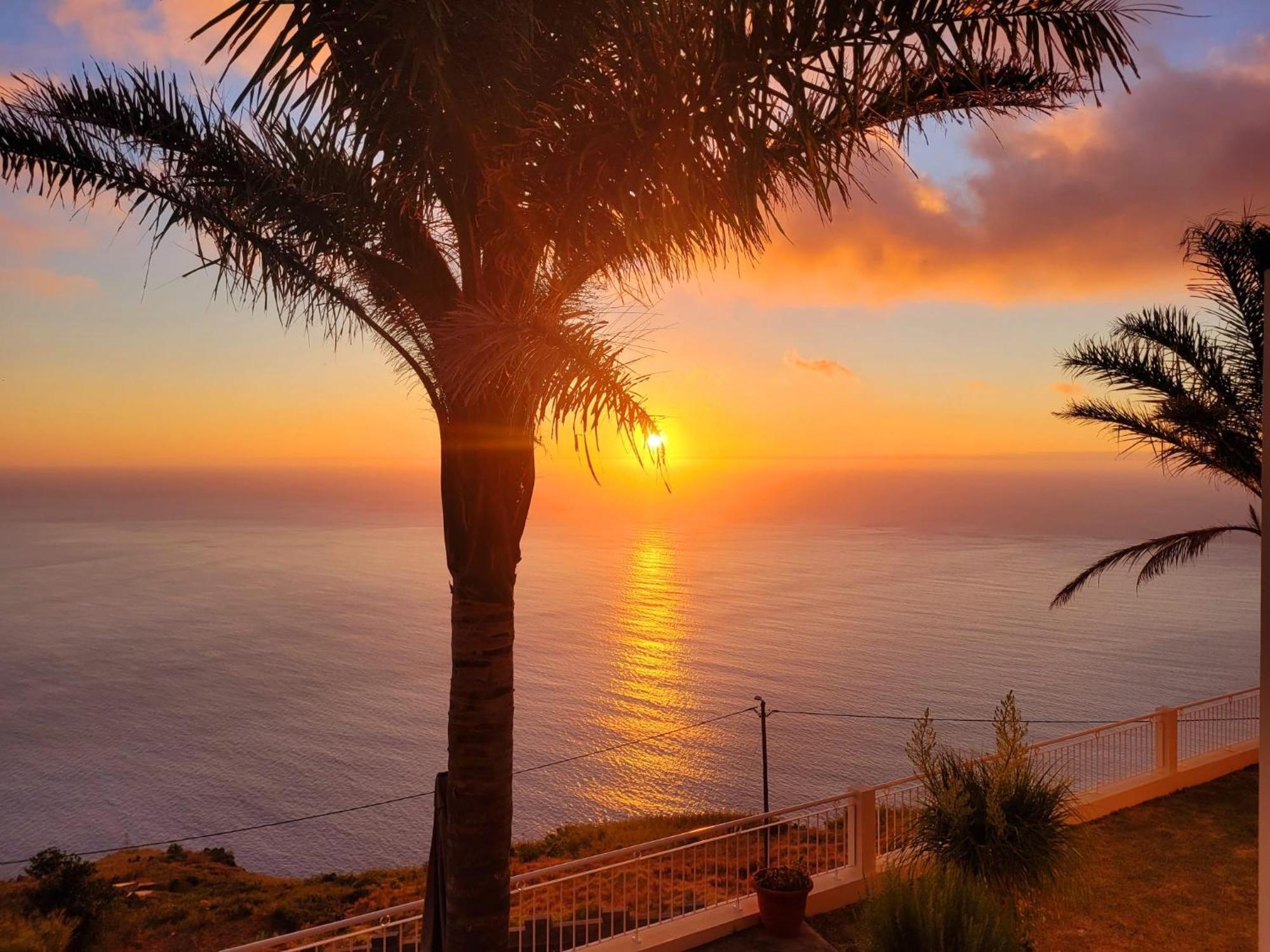 The Best Sea View In Madeira - Casa Farol Fajã da Ovelha Екстериор снимка