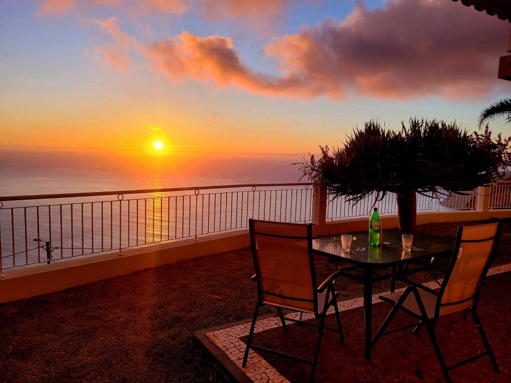 The Best Sea View In Madeira - Casa Farol Fajã da Ovelha Екстериор снимка